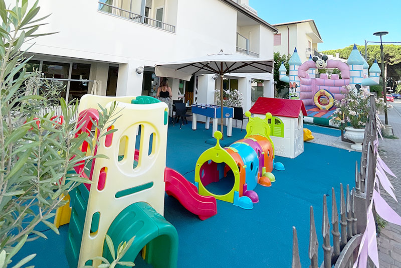 saletta-bimbi-garden